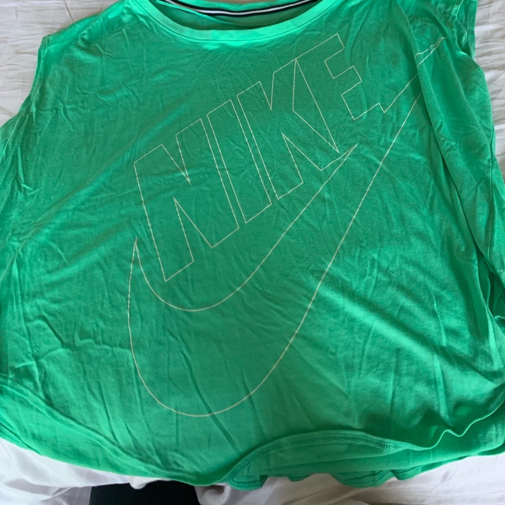 Nike T-shirt